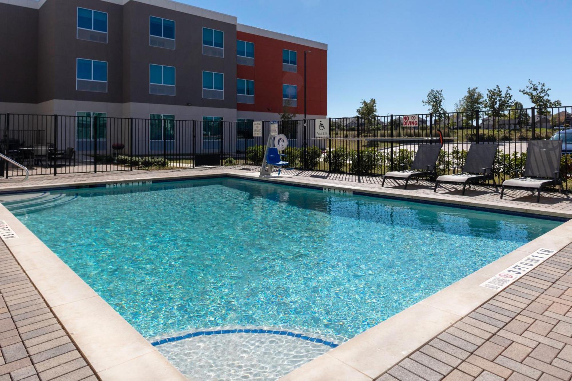 Holiday Inn Express & Suites Leander By Ihg Exteriér fotografie